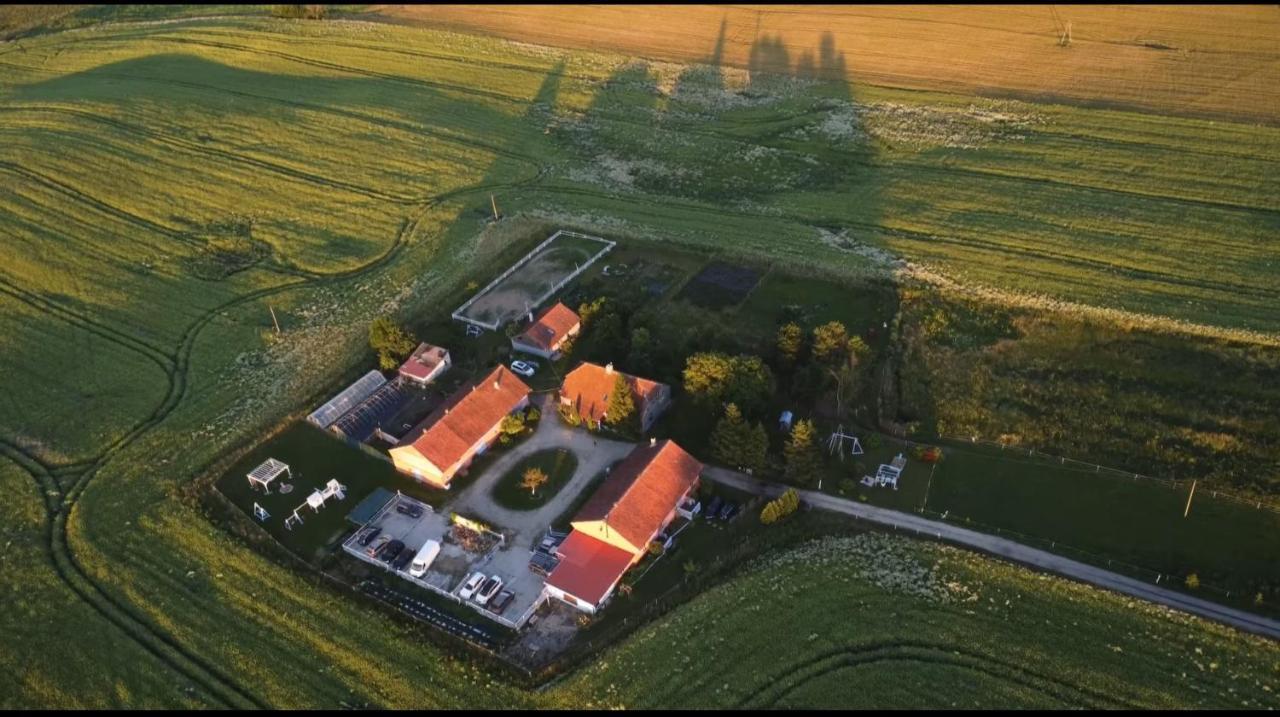 Folwark Malinowy Chrusniak Villa Bisztynek Buitenkant foto